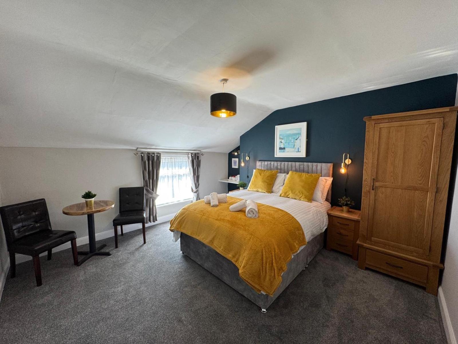 スカーバラ The Rockside Bed & Breakfast エクステリア 写真