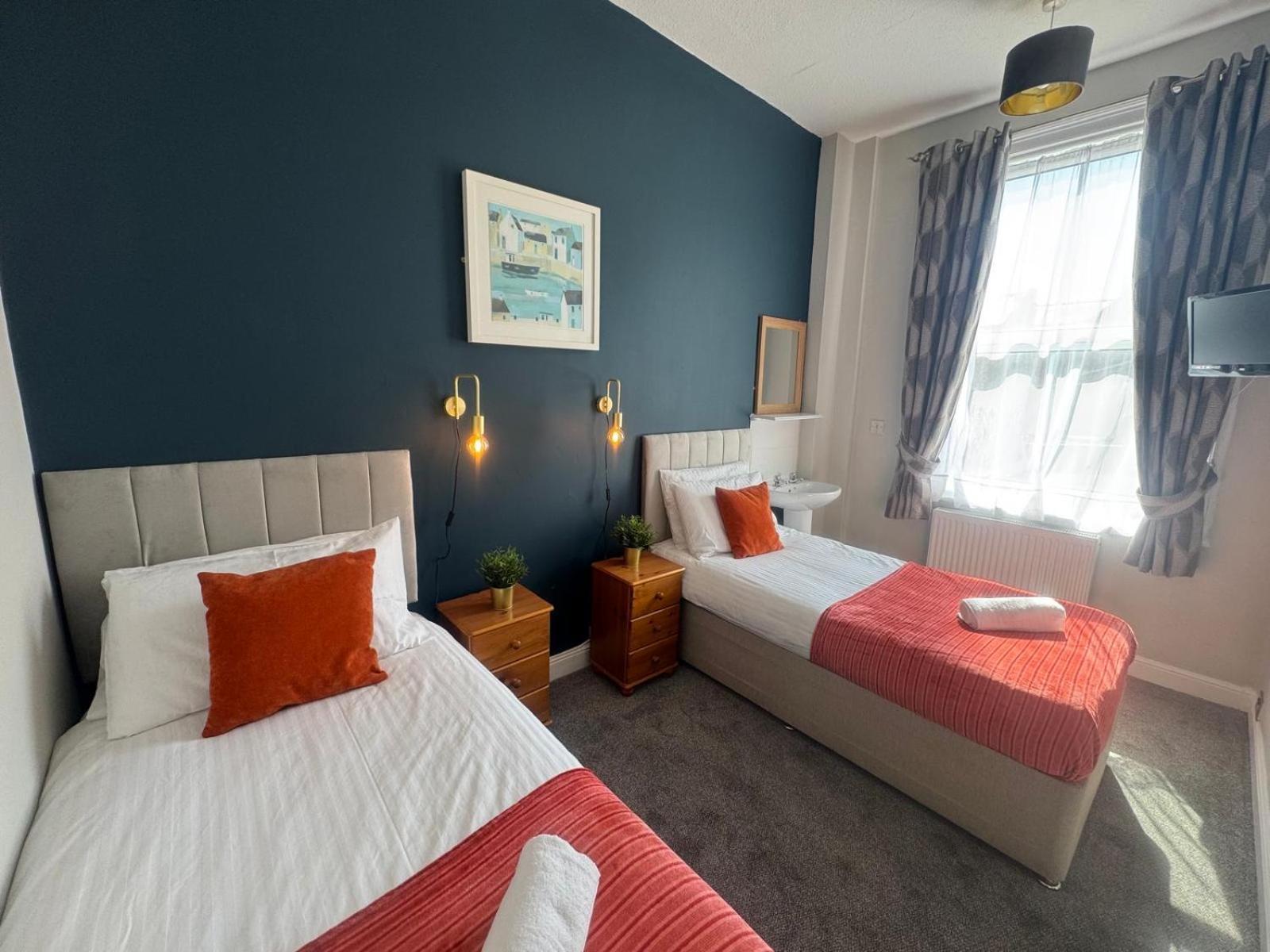 スカーバラ The Rockside Bed & Breakfast エクステリア 写真