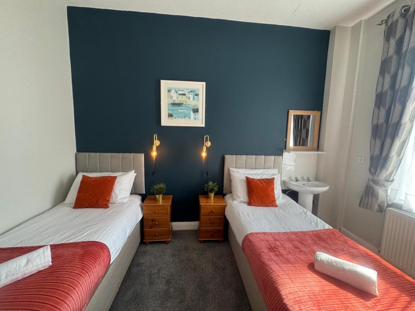 スカーバラ The Rockside Bed & Breakfast エクステリア 写真