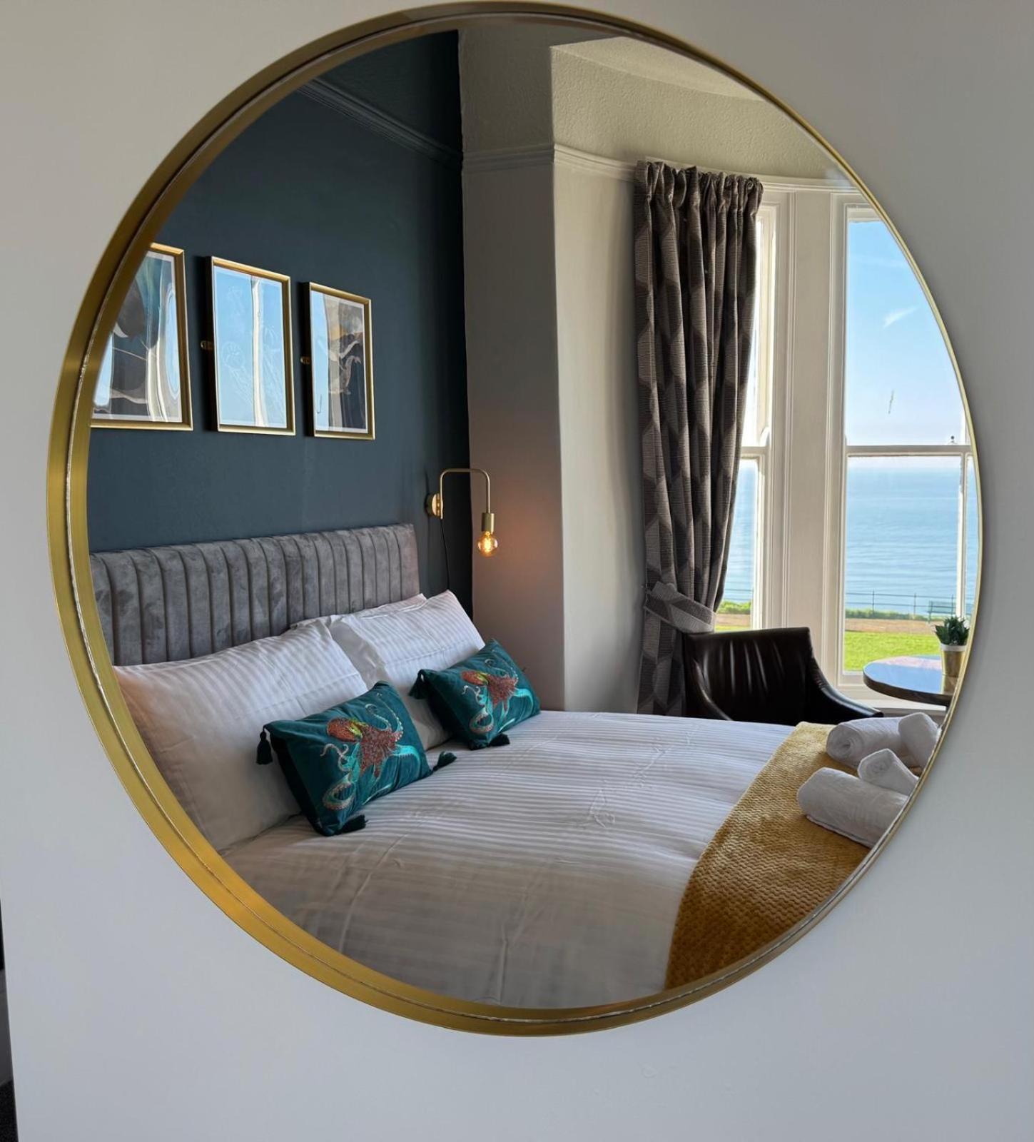 スカーバラ The Rockside Bed & Breakfast エクステリア 写真