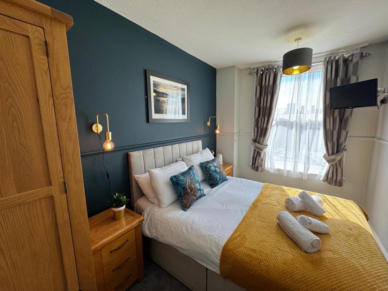 スカーバラ The Rockside Bed & Breakfast エクステリア 写真
