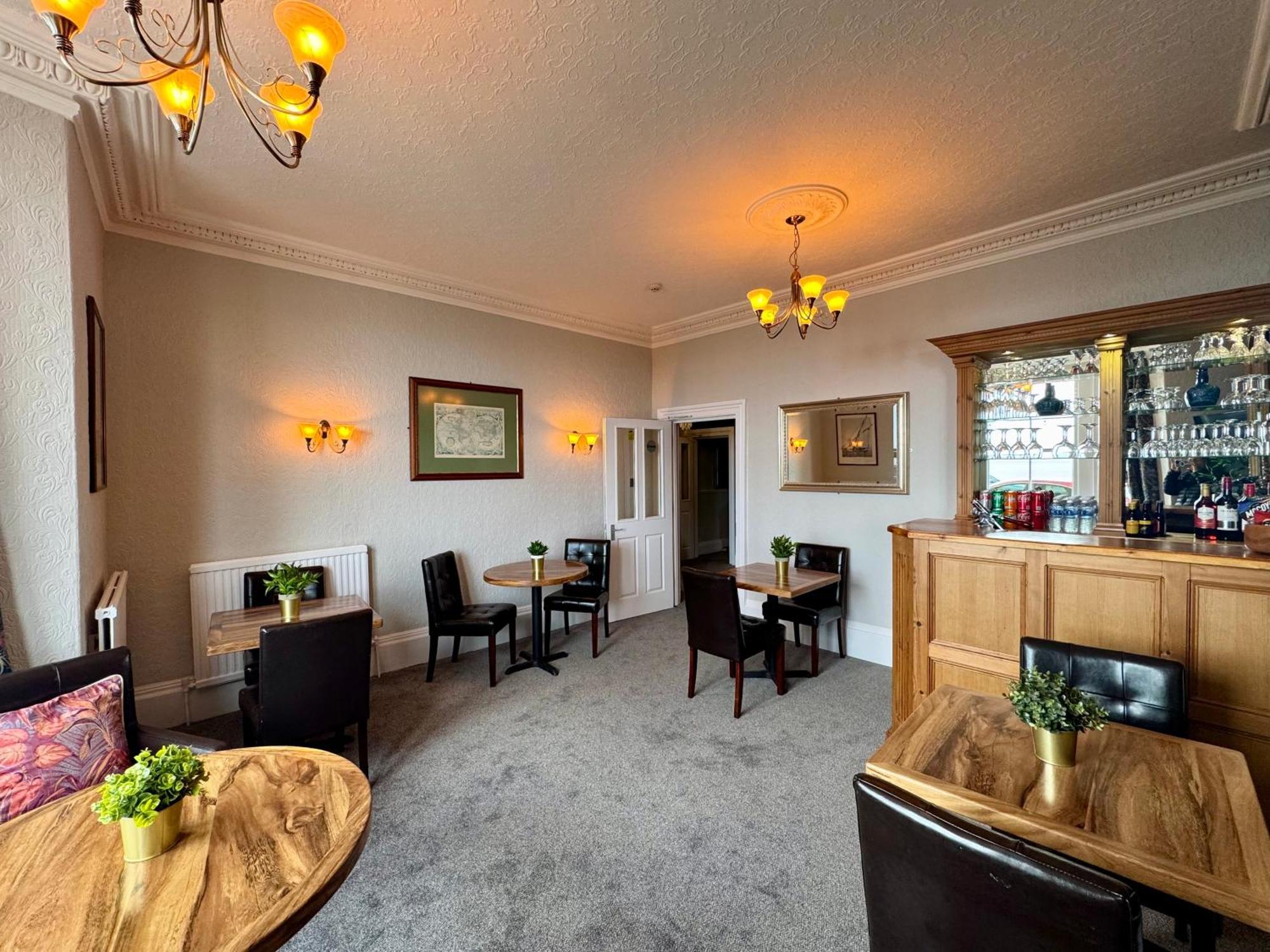 スカーバラ The Rockside Bed & Breakfast エクステリア 写真